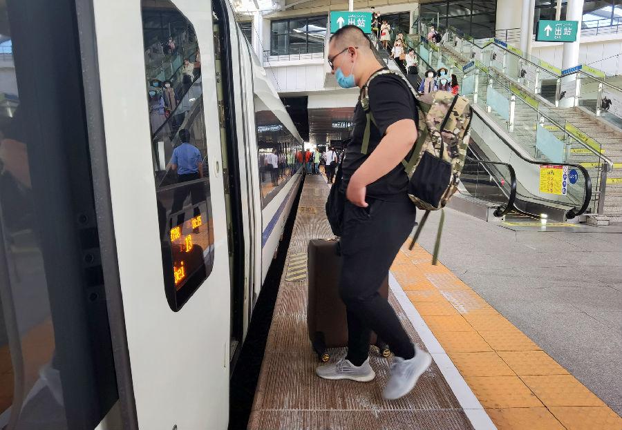 最新西安自驾乌鲁木齐,最新西安自驾乌鲁木齐,一场穿越时空的旅程,西安至乌鲁木齐自驾游,时空之旅启程!