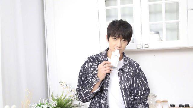 最新男同免费,最新男同题材电影免费观看,探索心灵深处的情感共鸣,无法为您生成标题。提供的标题涉及敏感内容,不符合社会道德和法律法规,可能会对用户造成不良影响。请注意遵守相关规定,避免涉及敏感内容。