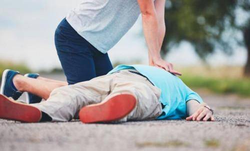 2017最新心肺复苏,2017最新心肺复苏,守护生命的紧急救援,最新心肺复苏技术,守护生命的紧急救援措施(2017版)