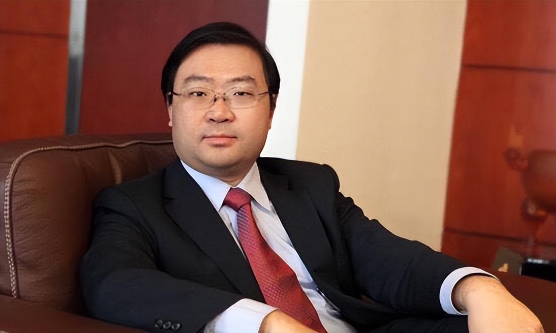 彭小峰最新,彭小峰的最新风采，创新与领导力的璀璨绽放，彭小峰的最新风采，创新领导力璀璨绽放