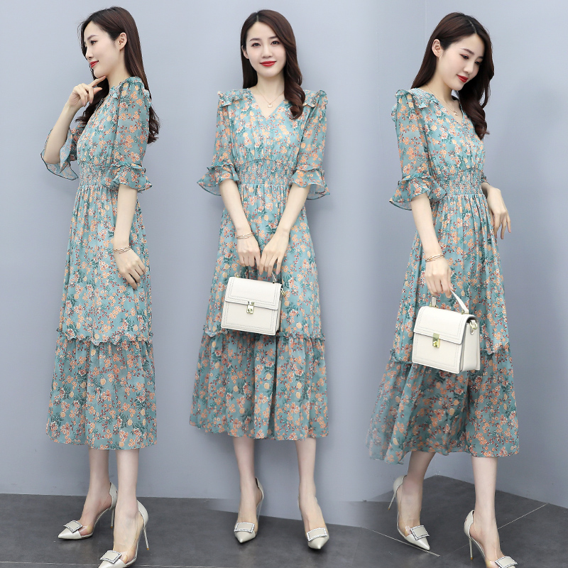 女式夏装最新款,女式夏装最新款，时尚潮流的细腻演绎，女式夏装最新时尚潮流，细腻演绎的魅力穿搭